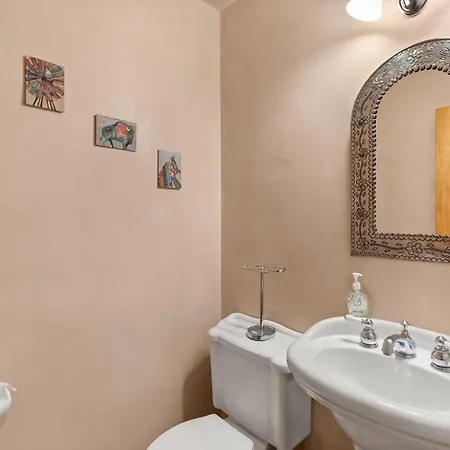 Casita Ciudad In Nm *